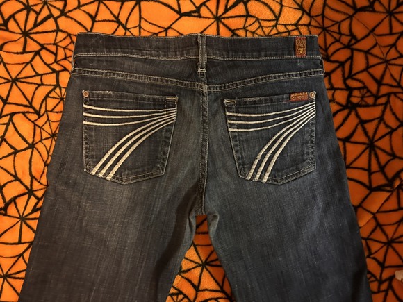 7 Dojo Flare Jeans - Size 28 - Picture 1 of 7